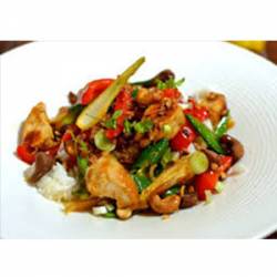 SAUTE DE VOLAILLE BASILIC ET PIMENT, TAGLIATELLES FRAICHES