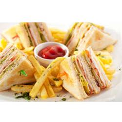 CLUB SANDWICH POULET/BACON