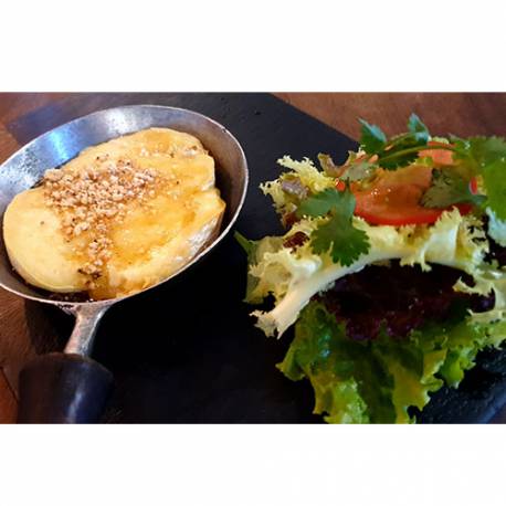 CAMEMBERT FONDU AU MIEL ET AUX NOIX