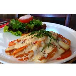 SALADE DE MOZZA FUMEE ET TOMATES