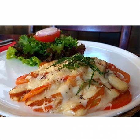 SALADE DE MOZZA FUMEE ET TOMATES