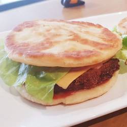 NAAN BURGER