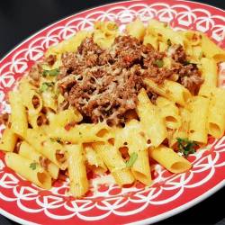 PATES BOLOGNAISE