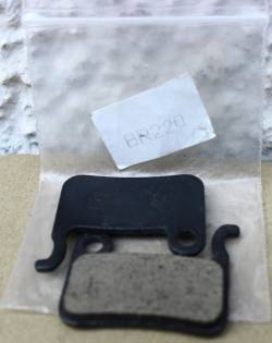 PLAQUETTE DE FREIN BR220