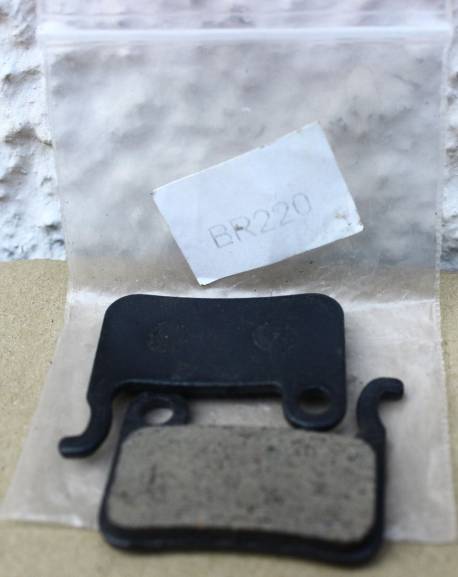 PLAQUETTE DE FREIN BR220