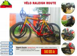 Vélo Raleigh route rouge et jaune Occasion
